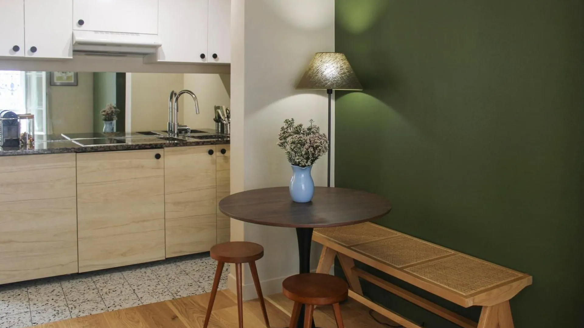 Apartment Pretty Parisian Cocoon In Rue De Levis Paris